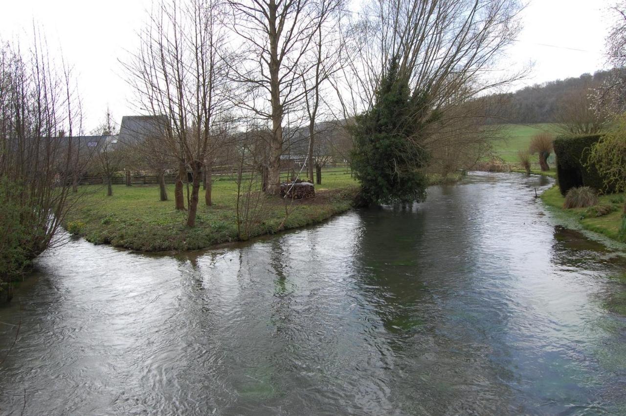 Le Petit Gite De La Varenne Saint-Hellier Eksteriør billede